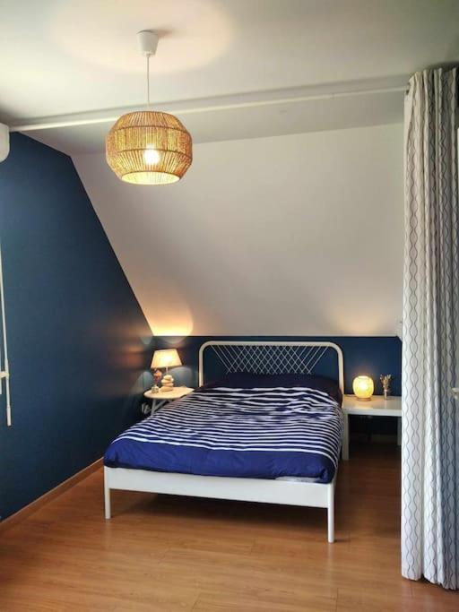 L Etablissement Gold Beach Propose 1 Hebergement , Maison 80M2 Avec Terrain 500M2, Parking Prive A 4 Min Du Port Artificiel D Arromanches, Services Accueil Personnalise, Lits Faits, Serviettes, Menage, Netflix, Wifi Ryes Buitenkant foto