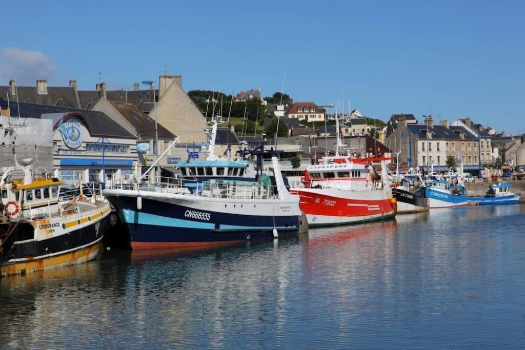 L Etablissement Gold Beach Propose 1 Hebergement , Maison 80M2 Avec Terrain 500M2, Parking Prive A 4 Min Du Port Artificiel D Arromanches, Services Accueil Personnalise, Lits Faits, Serviettes, Menage, Netflix, Wifi Ryes Buitenkant foto