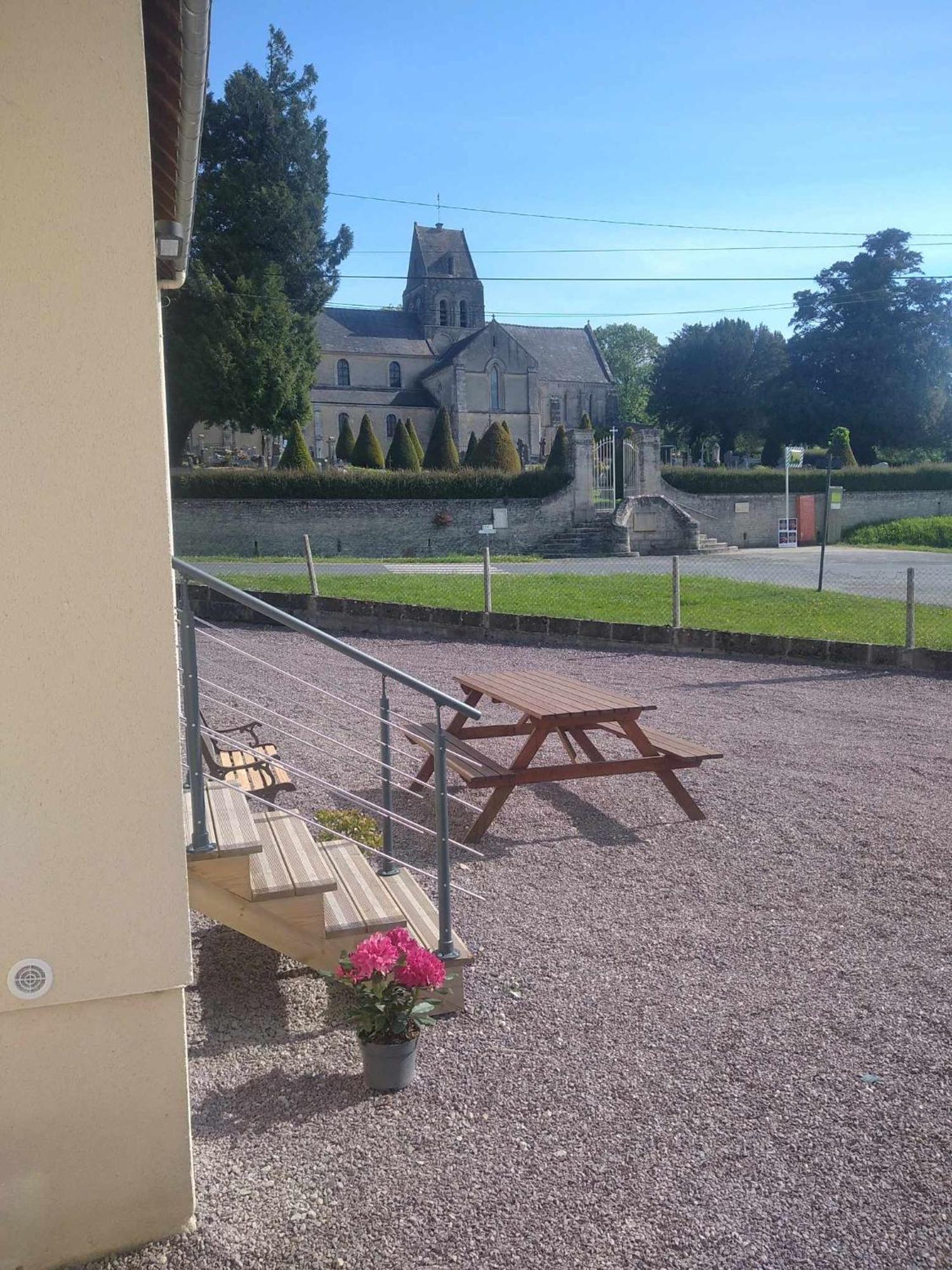 L Etablissement Gold Beach Propose 1 Hebergement , Maison 80M2 Avec Terrain 500M2, Parking Prive A 4 Min Du Port Artificiel D Arromanches, Services Accueil Personnalise, Lits Faits, Serviettes, Menage, Netflix, Wifi Ryes Buitenkant foto